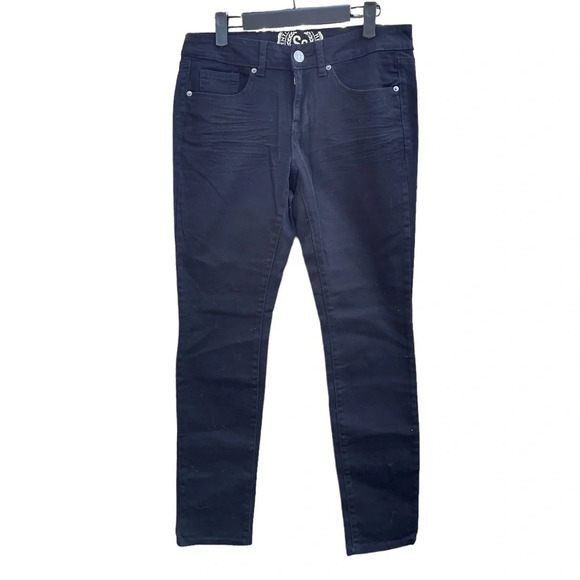 NWOT SO BLACK SKINNY JEANS - Picture 1 of 4